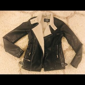 sebby faux-leather jacket size xs fitted warm!!
